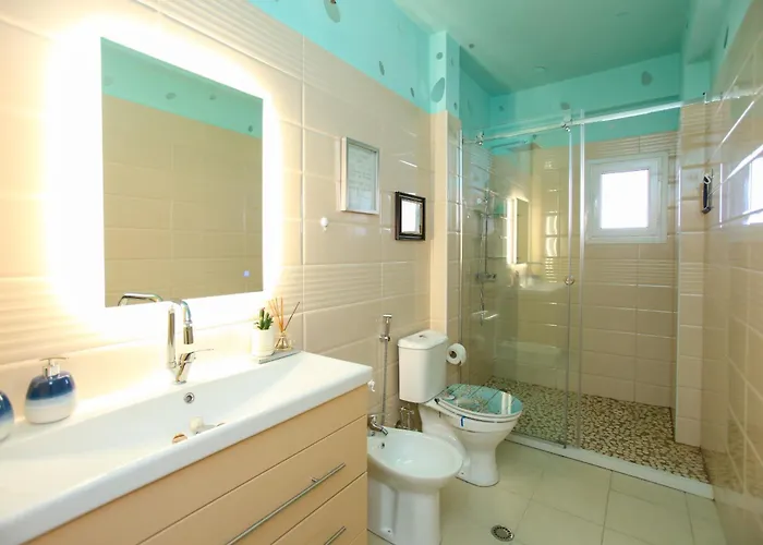 Front Terrace Apartmán